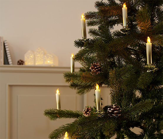12 LED-Weihnachtsbaum-Kerzen, cremeweiß-goldfarben online bestellen bei  Tchibo 644789